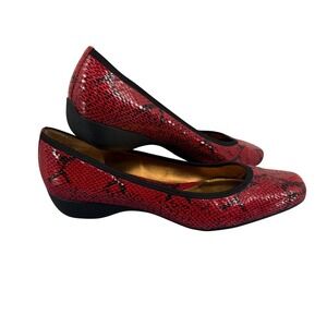 Circa Joan & David Yolanda Red Snakeskin Print Wedge‎ 10M Pumps Edgy Comfort